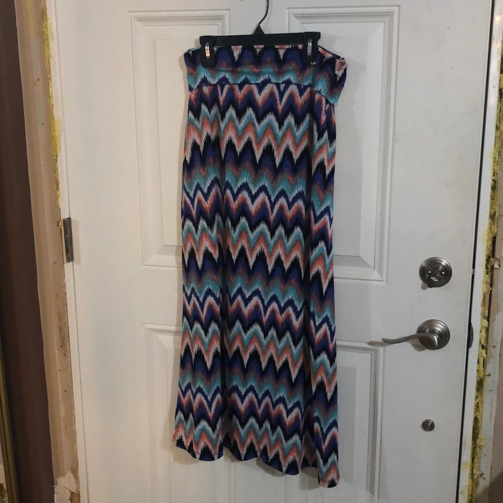 Multicolor pattern maxi skirt